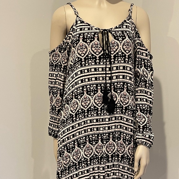 5th & LOVE Dress - Picture 7 of 7